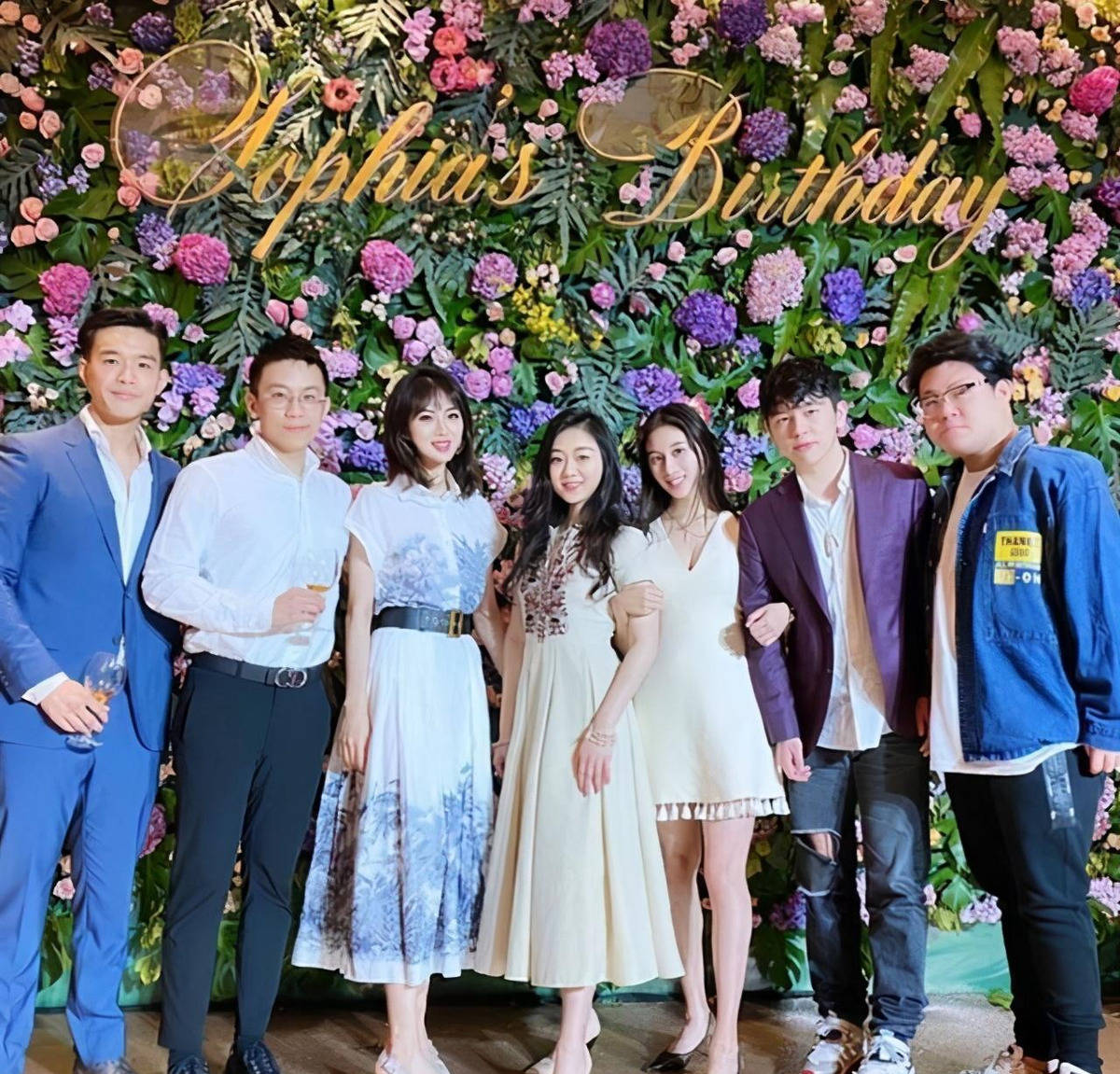 华为2千金孟晚舟和姚安娜同父不同命一个天一个地
