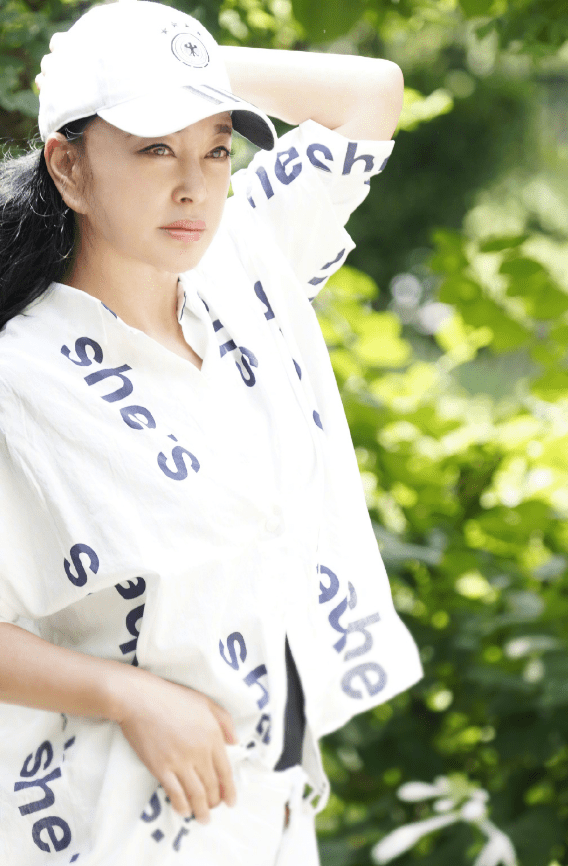 新剧|刘晓庆奶奶年纪还不服输？新剧再演少女，看到定妆照后这是18岁？