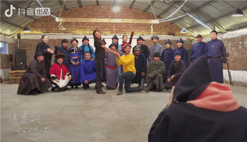 草原|《很高兴认识你》周迅阿雅王源化身婚礼策划师,打造浪漫草原求婚