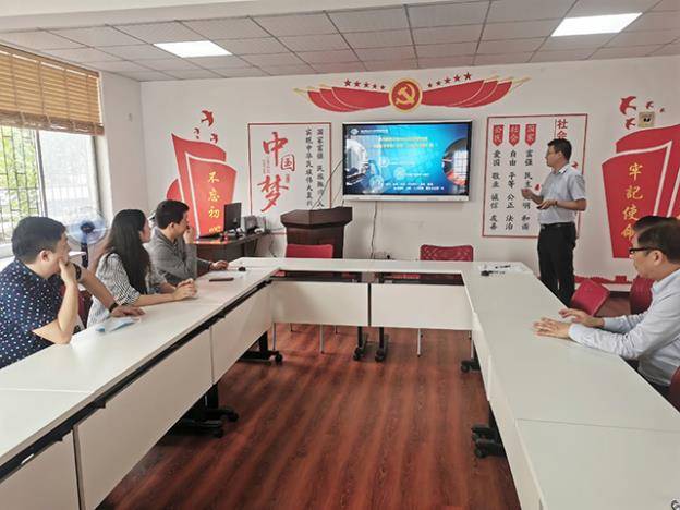 杂志|华创达携手《企业与市场》杂志 刷脸支付为经济发展“加油”