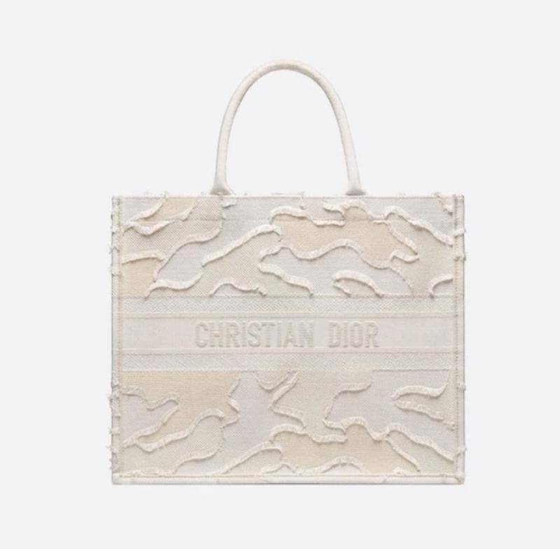 原版|染绿涂污做旧剪烂，破烂版竟比原版还贵？品牌在偷笑！