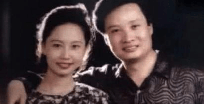 著名"歌唱家"阎维文,童年受尽苦难,如今已陪伴妻子抗癌32年