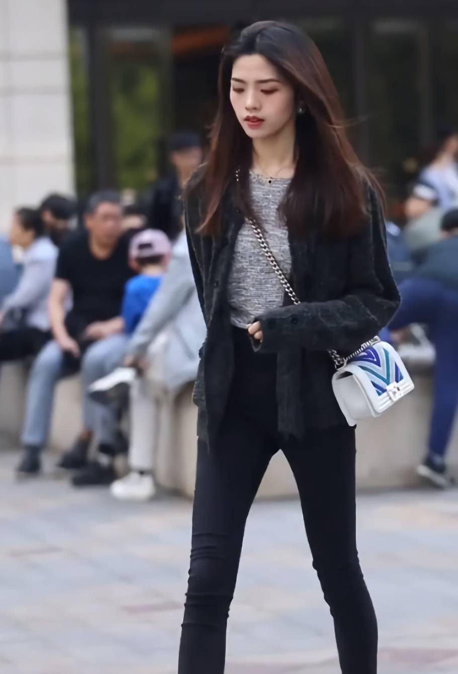 匡威|建议00后来看看:“红星鞋”现在火了,比匡威阿迪还个性三倍!