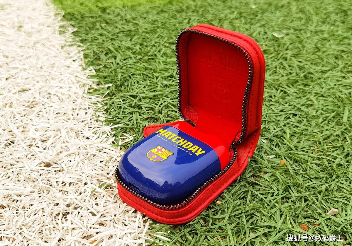 剃须刀|剃须刀也玩定制，巴萨红蓝双色帅呆了：YOOSE有色联名款评测