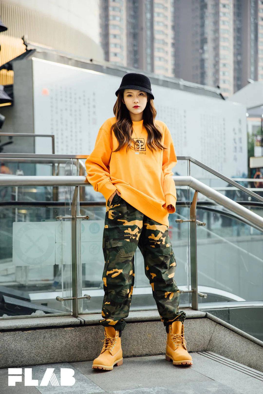 再来一双 timberland 10061 ,完美演绎东海岸 hip-hop style.