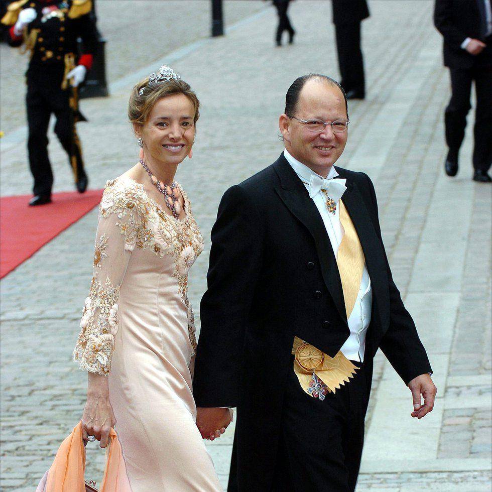 独闯|57岁保养得当,保加利亚末任王储妃变设计师,丧夫后独闯时尚界