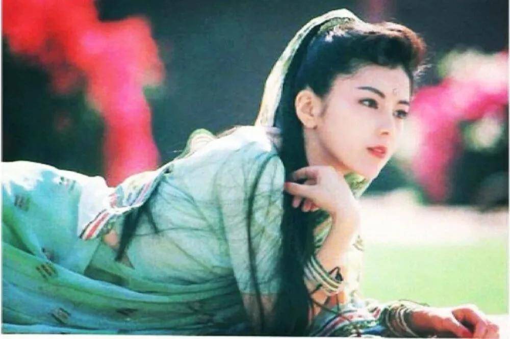 美少女|吊打鞠婧祎的真·四千年美少女，这方脸却甜到极致的美貌是开挂了吧！