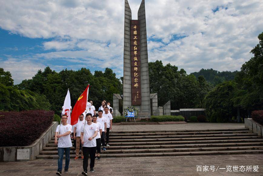 小乡镇人口_成都容易“忽视”的一个人口大镇,看着像乡镇,有15万人口(2)