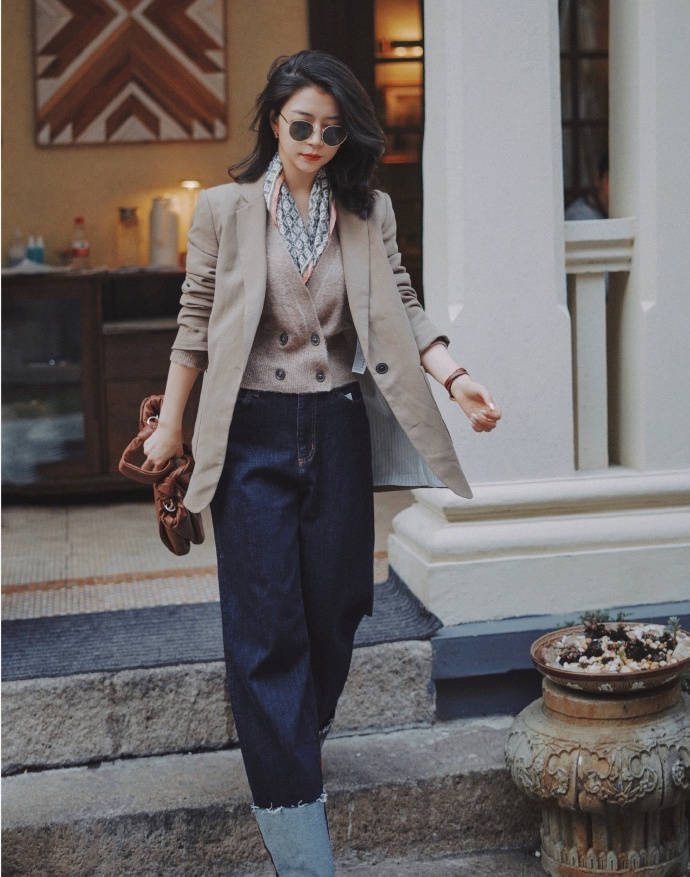 风衣|只会羡慕三木博主的会穿？秋天这3套穿搭又美又知性，你穿也可以