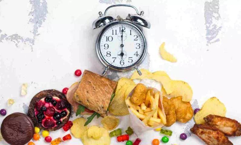 知俏：过午不食减肥法真这么好？这些真相应该了解一下！