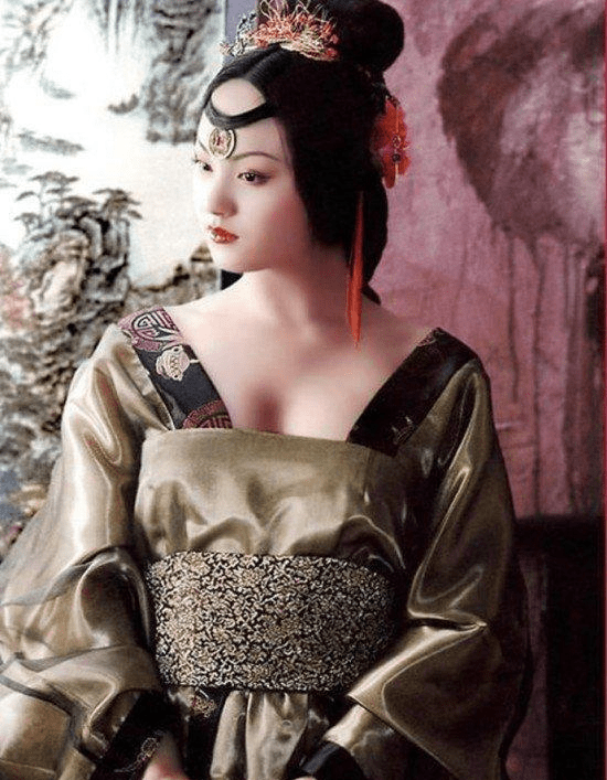 曾经一幅杨贵妃容貌复原图引起大家关注,每个时代审美观不同,现代