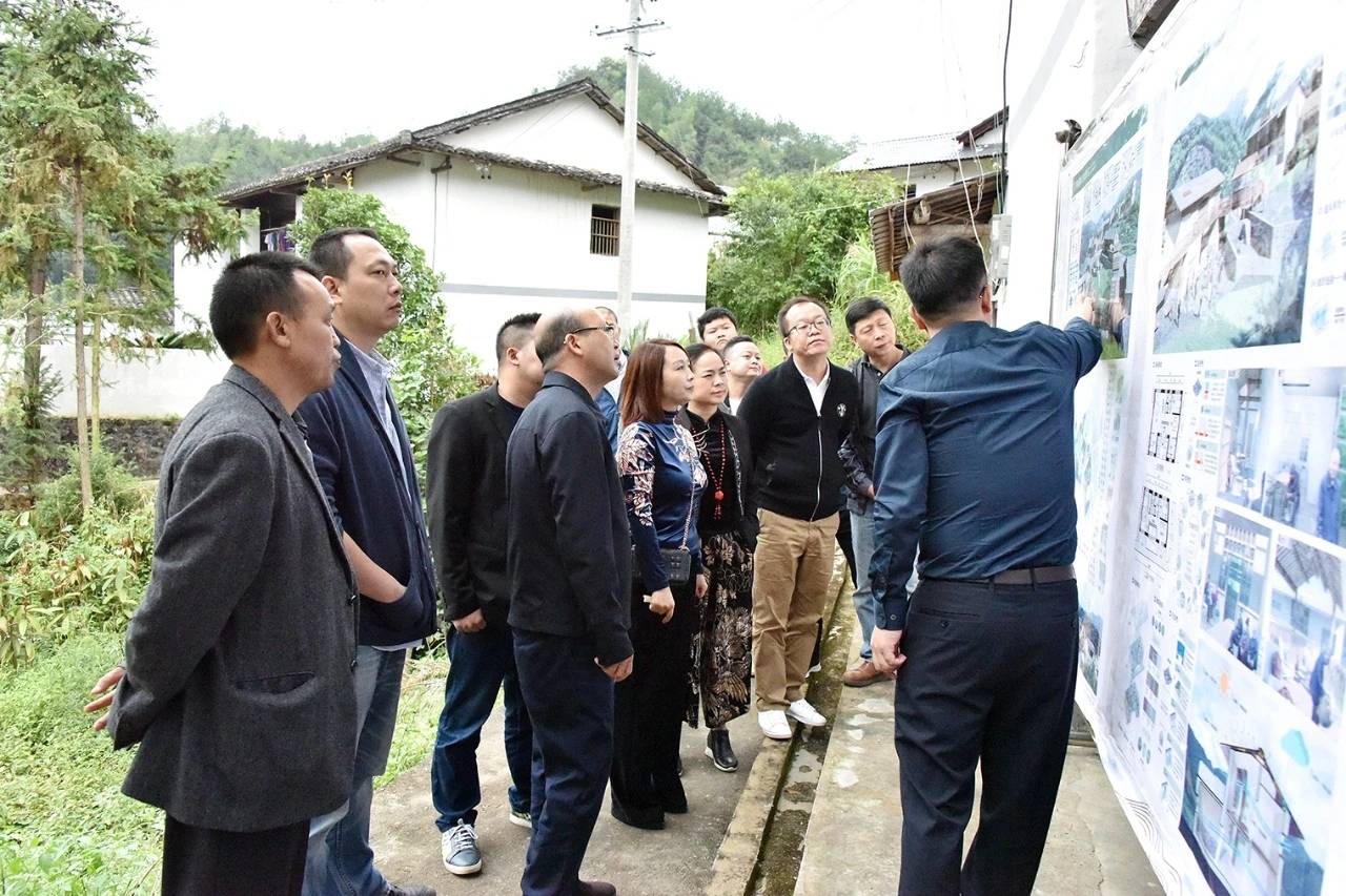 北京海域天元资产管理有限公司董事长黄春琳一行到我县考察