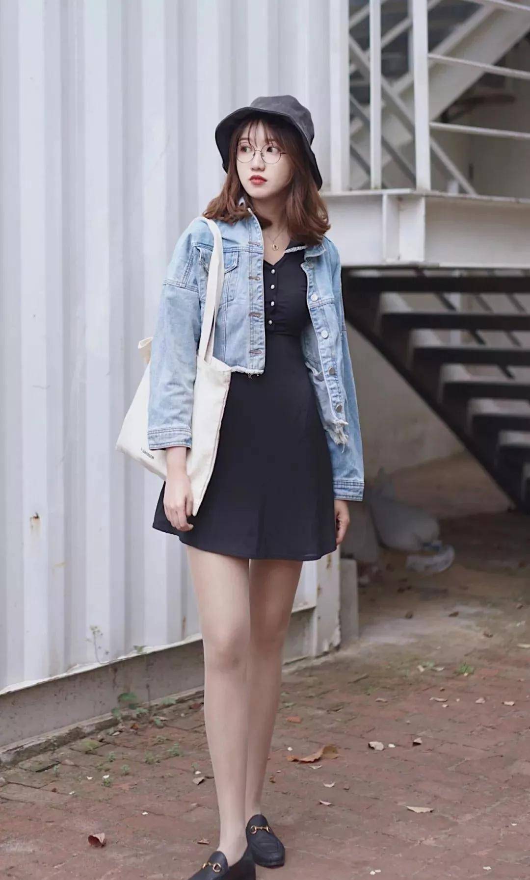 外套|美上天的 “ 桔梗裙 ” 今秋依然火爆，桔梗裙+薄外套的早秋搭配=最气质！