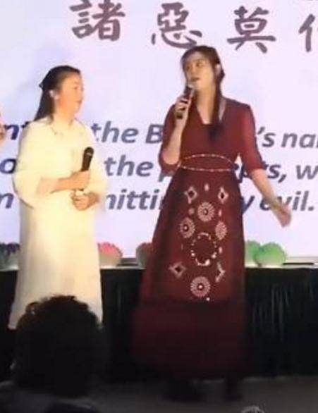 大妈|王祖贤近照公开，肚子突出双手壮实，大妈身材却有少女脸