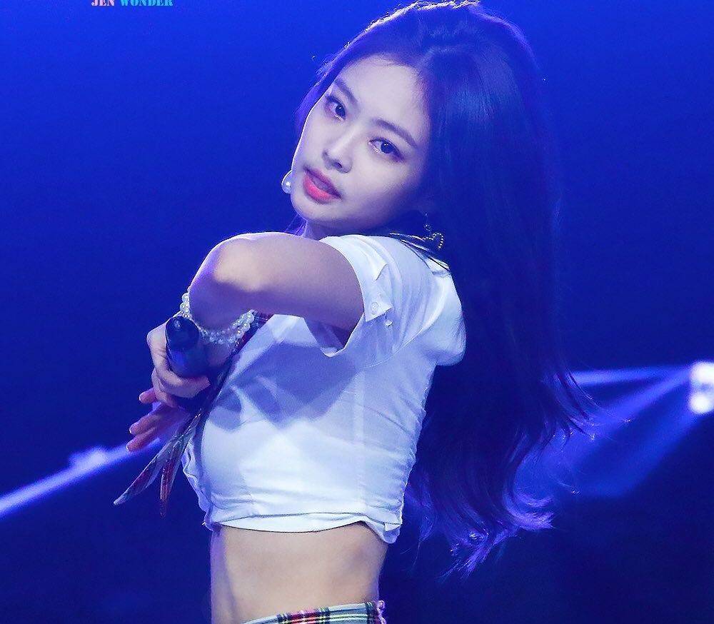 造型|半年500个热搜，这次护士造型又大秀MV，韩国YG娱乐就那么想火？