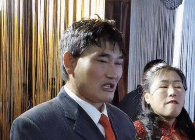 大衣哥的儿媳美得像女明星,淡妆出镜更漂亮,端庄又大气