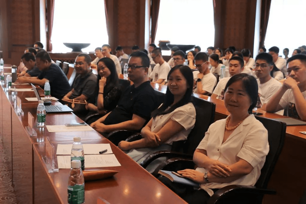 江西|江西高考状元清华报到 3天就想退学 太受打击了