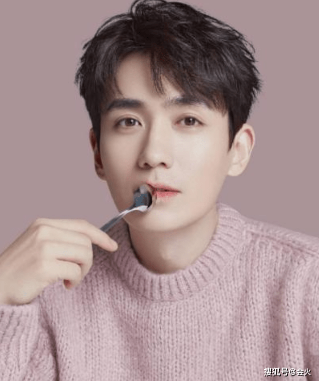 龙的|原创朱一龙隐婚生子？网友曝光妻子身份，工作室辟谣后网友仍不买账