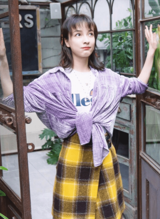 裤子|衬衫不要只会塞裤子里，学吴昕的“打结法”，时尚百搭还减龄