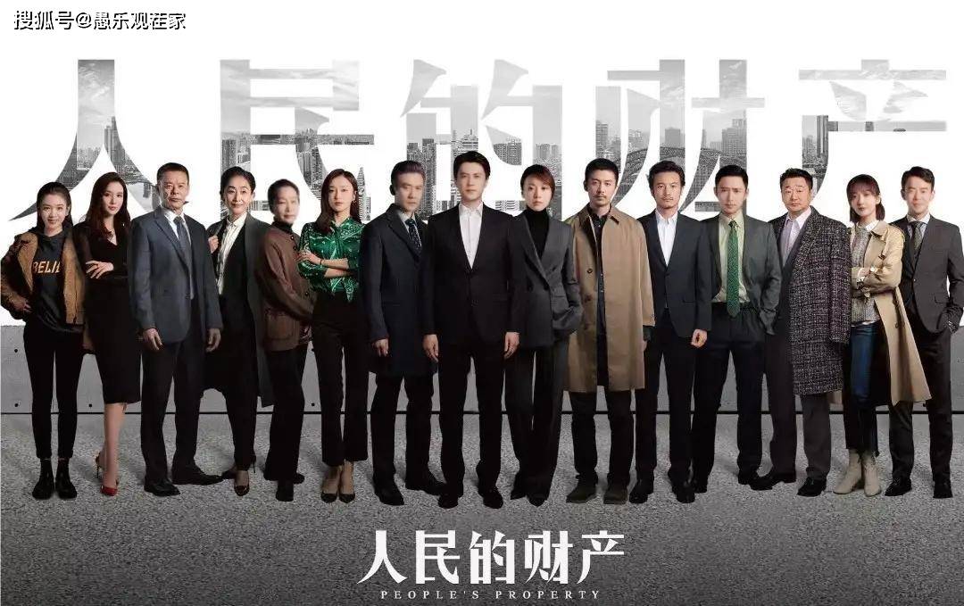 靳东老婆晒庆生照，俩儿子皆是大长腿，一家四