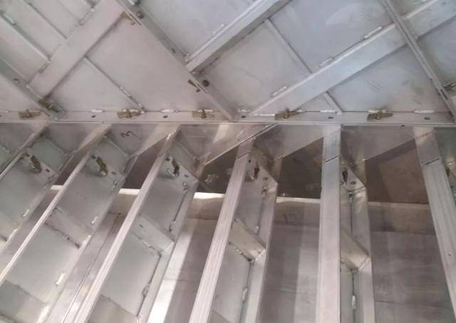 超详细的铝模设计之楼梯模板