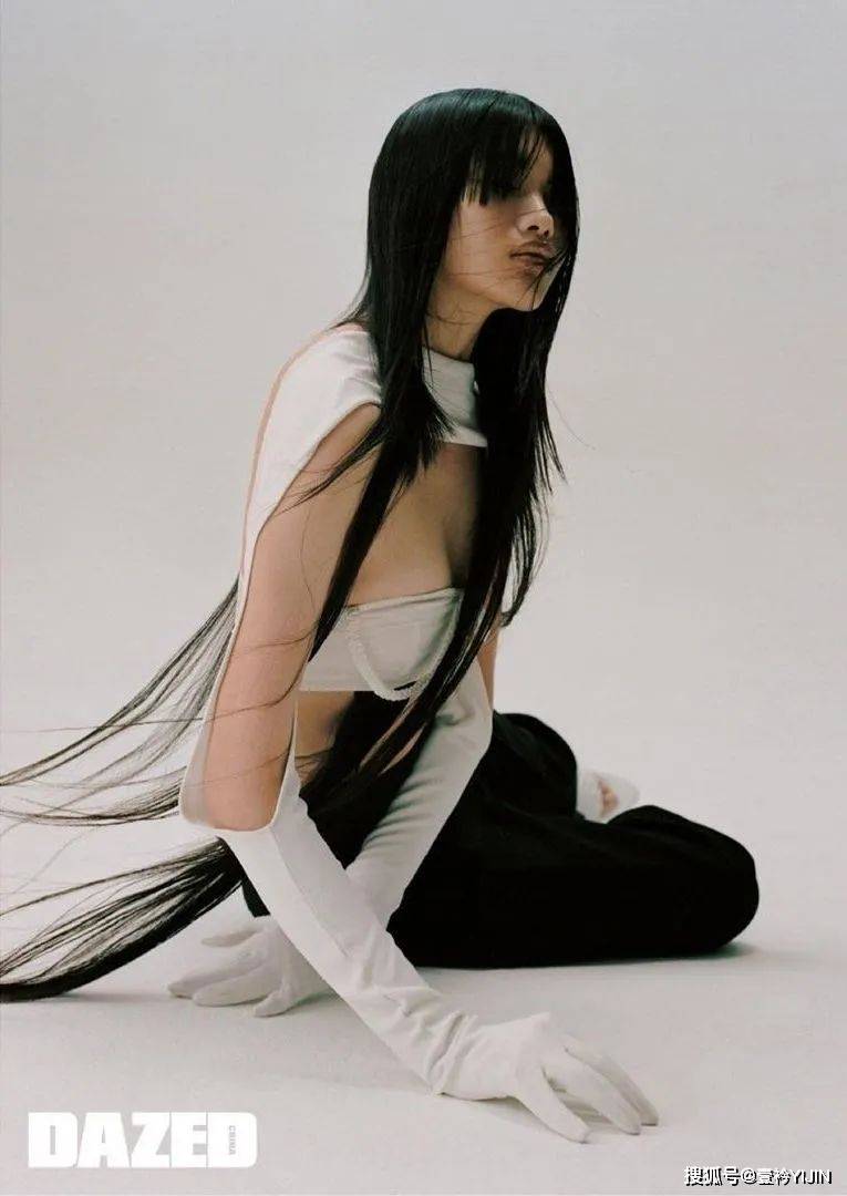 速报|秀场速报 | SHUSHU/TONG女孩请起立，最新系列她来了！