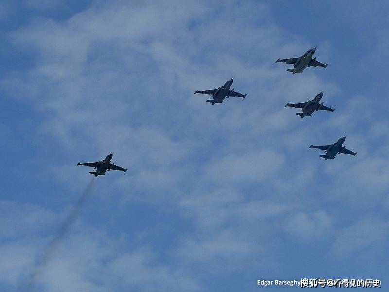 亚美尼亚隆重阅兵式 庆祝独立20周年