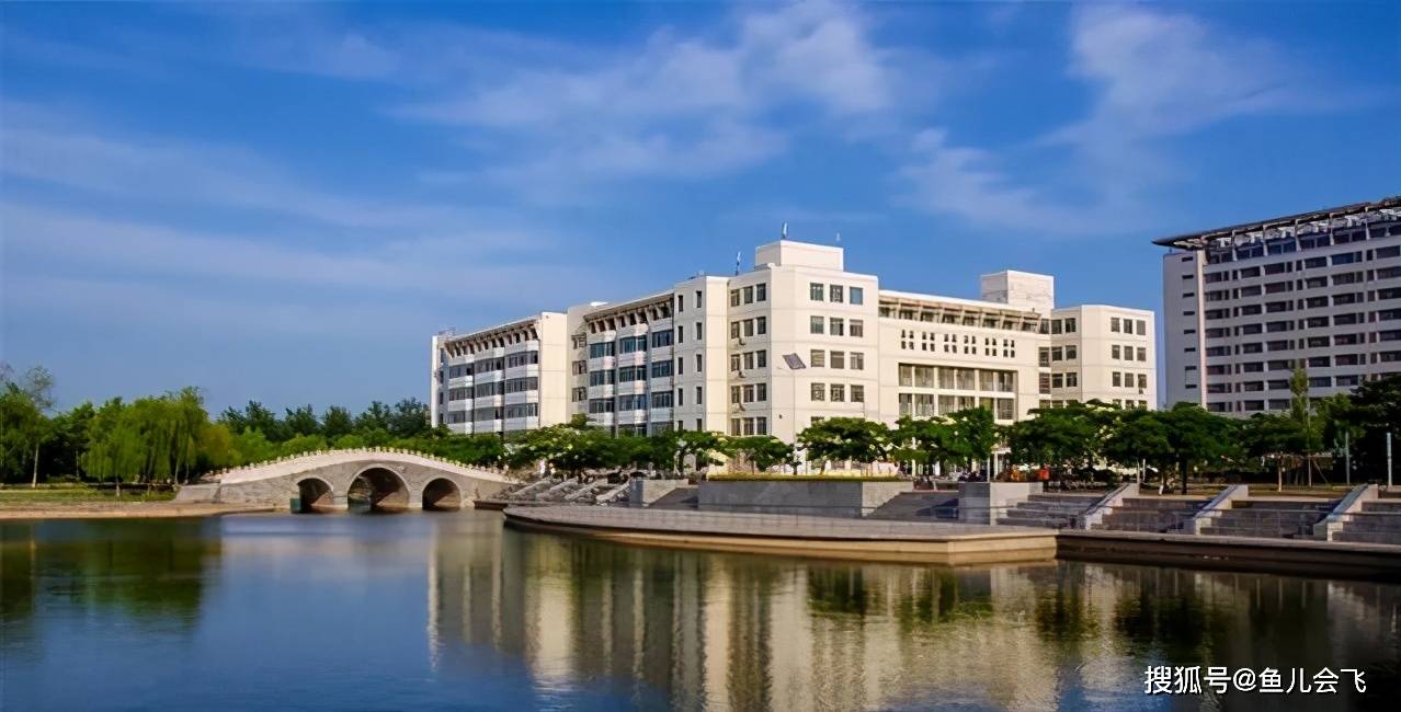 本科|拥有“最豪华”大学校门，“最豪气”二本大学2020年本科分数线发布