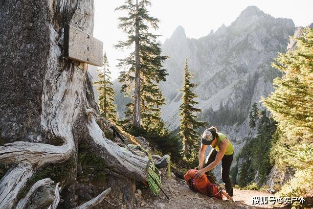 参考|爬山要带什么吃的？参考一下国外的登山向导如何介绍