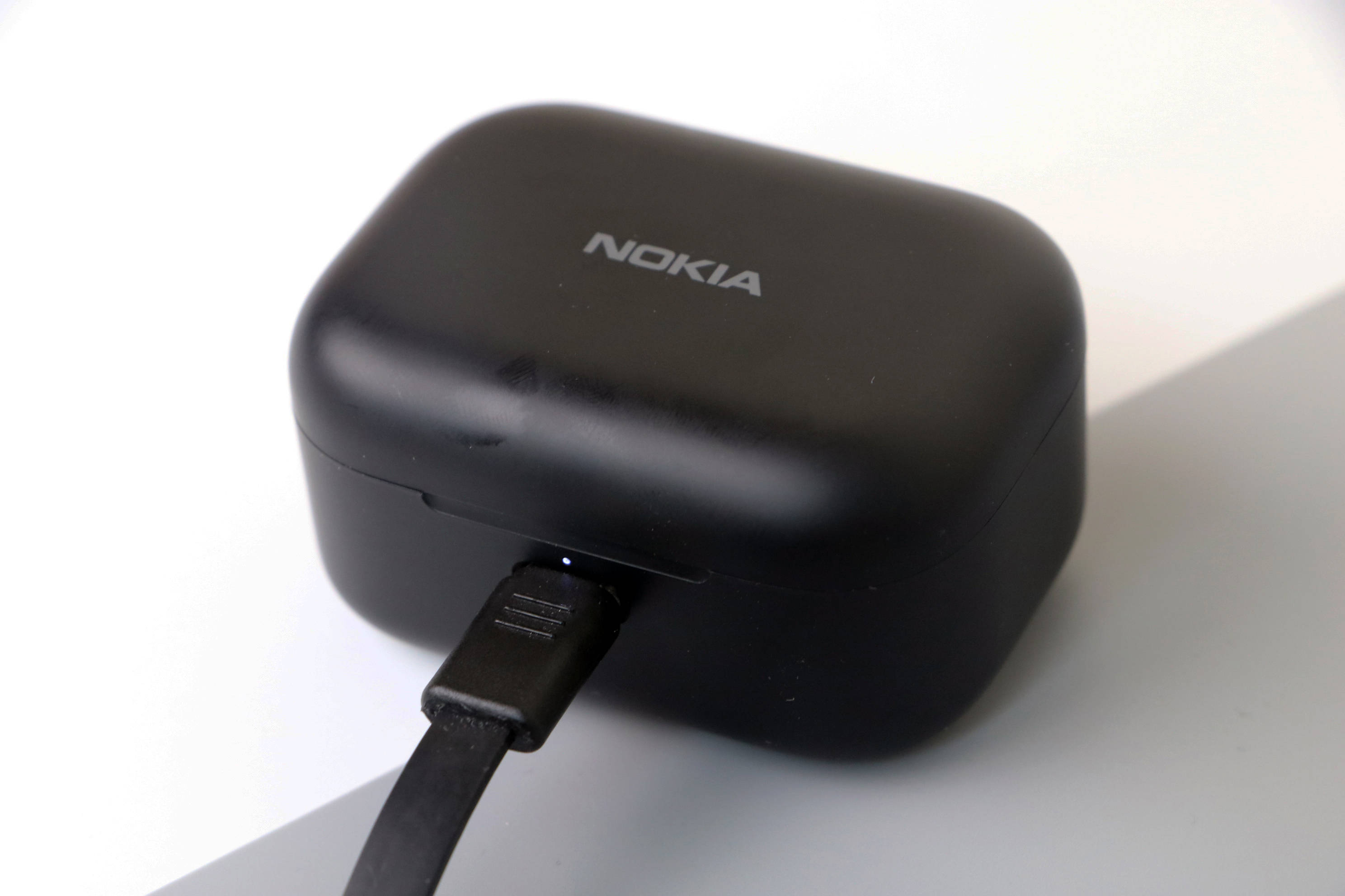 苹果新品发布会耳机讲解 b2d9d0ea889d4a35a838ca148a6738f2.jpeg