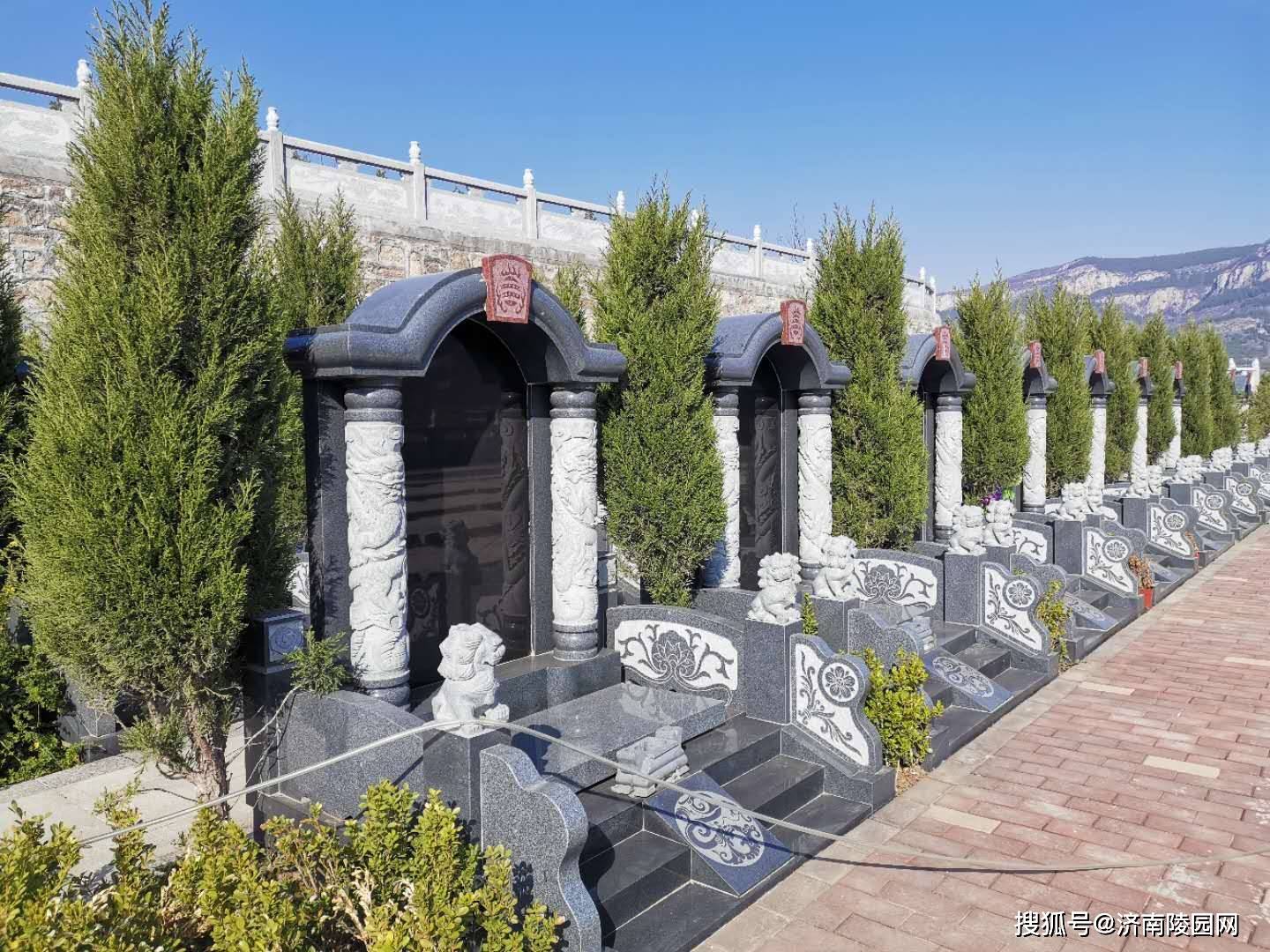 什么时候立碑有什么讲究 458fa95b3779454d9c72224bb9405805.jpeg