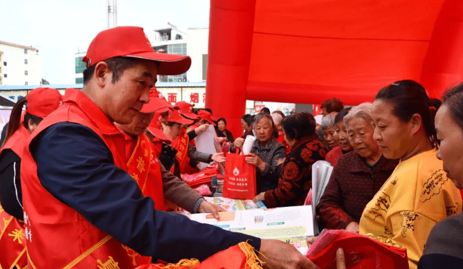 乡镇第七次人口普查摸底_第七次人口普查图片(2)