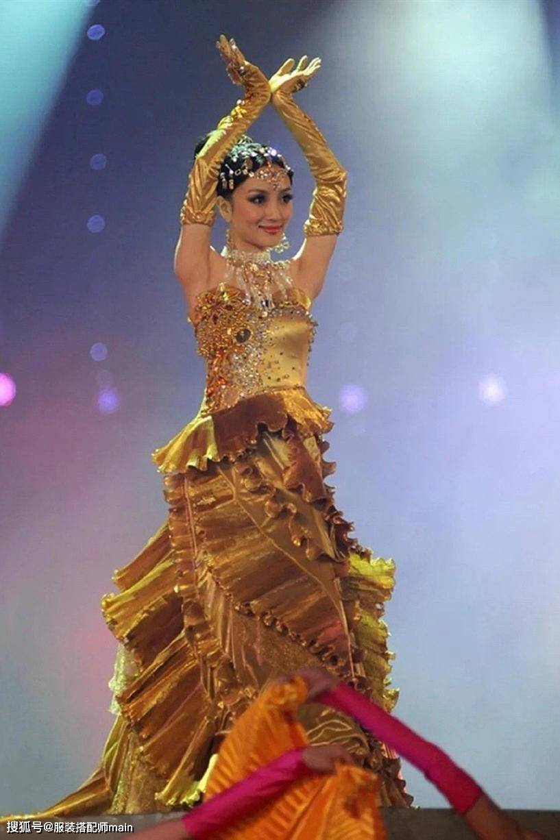 金鹰女神回顾,刘亦菲螺旋裙华丽,赵丽颖鱼尾裙甜美,唐嫣太霸气