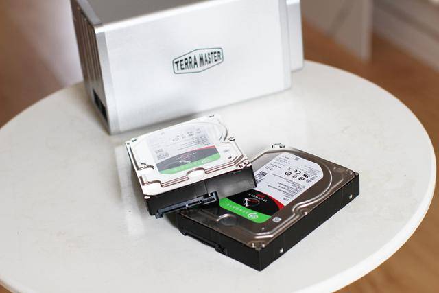 姐姐|NAS怎么玩？除了存放小姐姐，它竟然还有这些功能