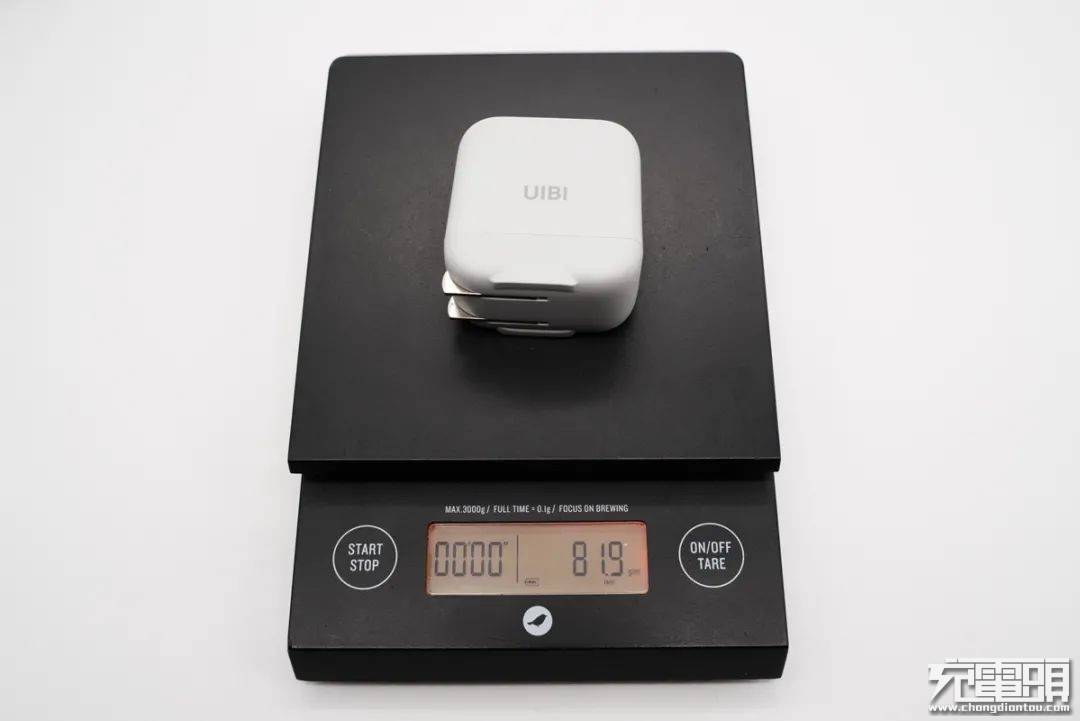 设计|拆解报告：UIBI柚比30W 1A1C氮化镓快充充电器