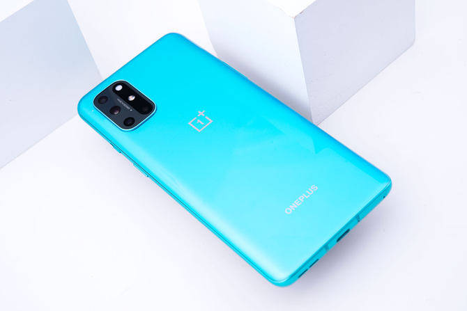 真香|一加 8T详细评测：3399元的真香屏幕超旗舰