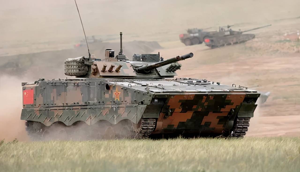 终于来了！解放军坦克部队如何突破水际滩头