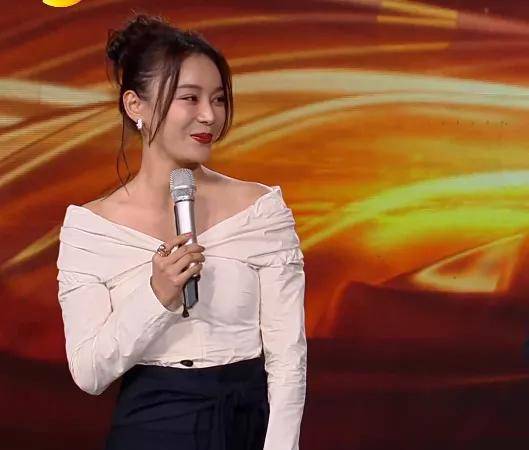 谭松韵|金鹰节开幕式女星集体发胖，张萌肿脸，谭松韵双下巴，宋茜最惨