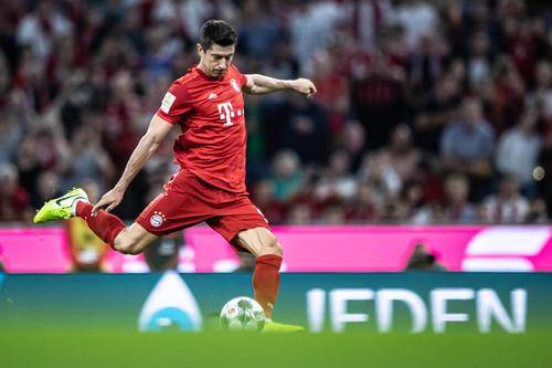 世界前锋排名_第五人格前锋图片(2)