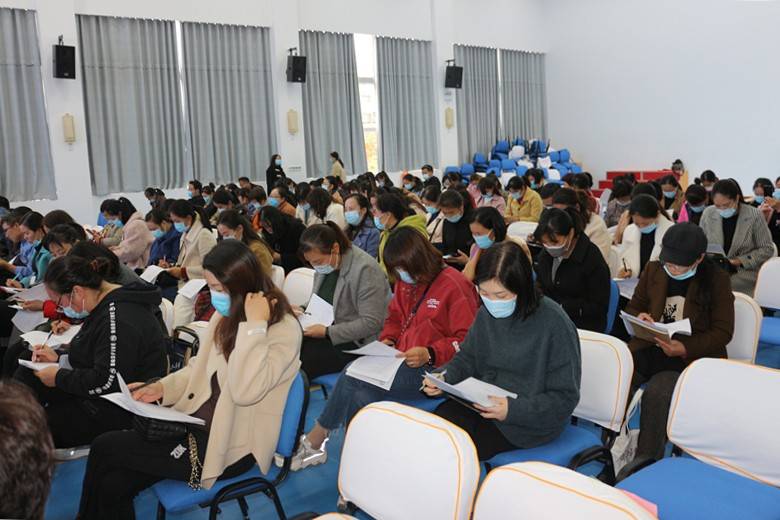 教育|一个都不能少！南阳市第十七小学量身定制家长课堂