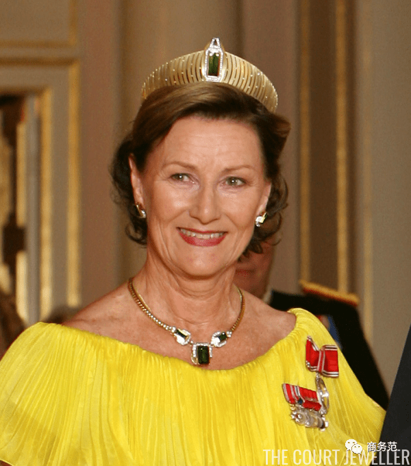 宝石|碧玺为什么那么贵,王室贵族都喜欢戴?