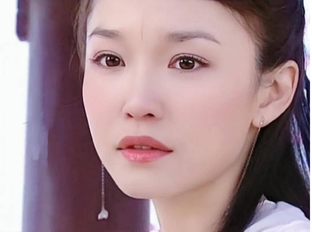 嫦娥|同样演仙女,神颜热巴被全网吐槽,她却成为美到上天的白月光?