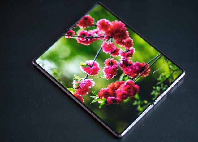 Fold|iPhone 12发布了，我们来谈谈三星Galaxy Z Fold 2半月的使用体验