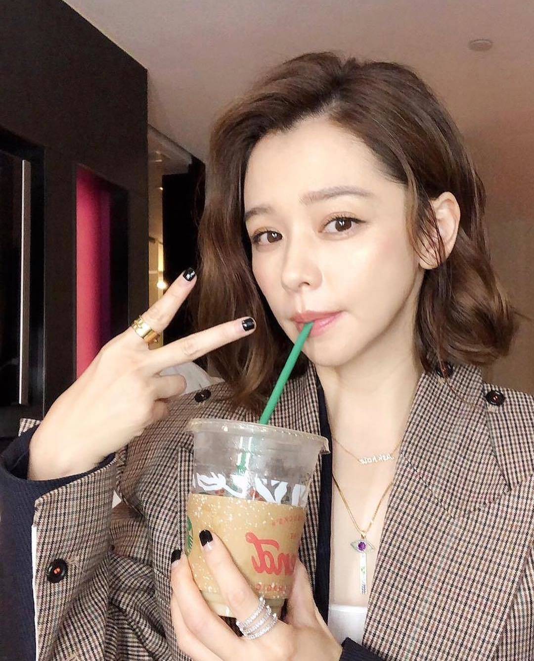 短发|舒淇、徐若瑄都剪短了！蓬松的【男孩风】短发，实在是太飒了