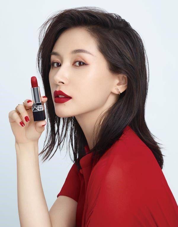 Chanel|明星批发代言活久见!Chanel和Dior官宣最强阵容,顶流全在