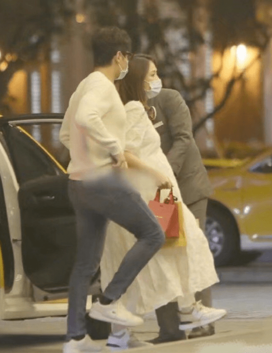 皱纹|陈乔恩才41岁老太快了，眼角皱纹明显，跟同龄人比像慈祥老太太！