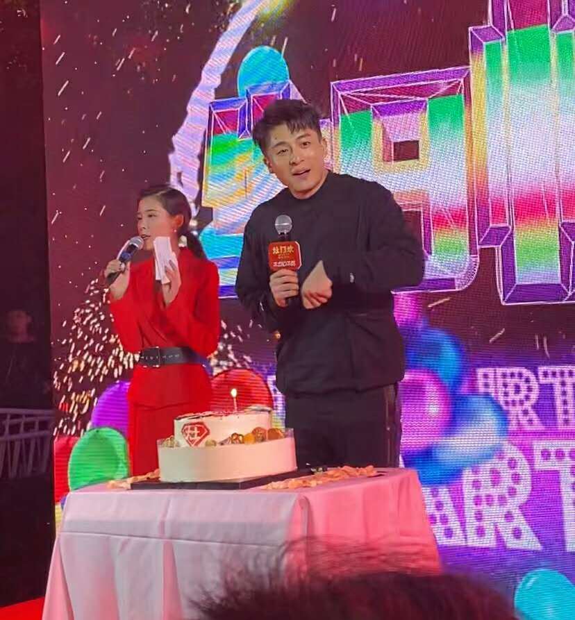 合肥|孙艺洲空降合肥“灶门坎” 携手众多网红探寻卤味烧烤美食