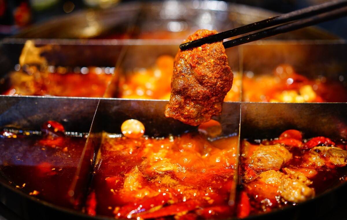 什么是油腻辛辣食物 df0a59fc1658436e97f08589f780db11.jpeg