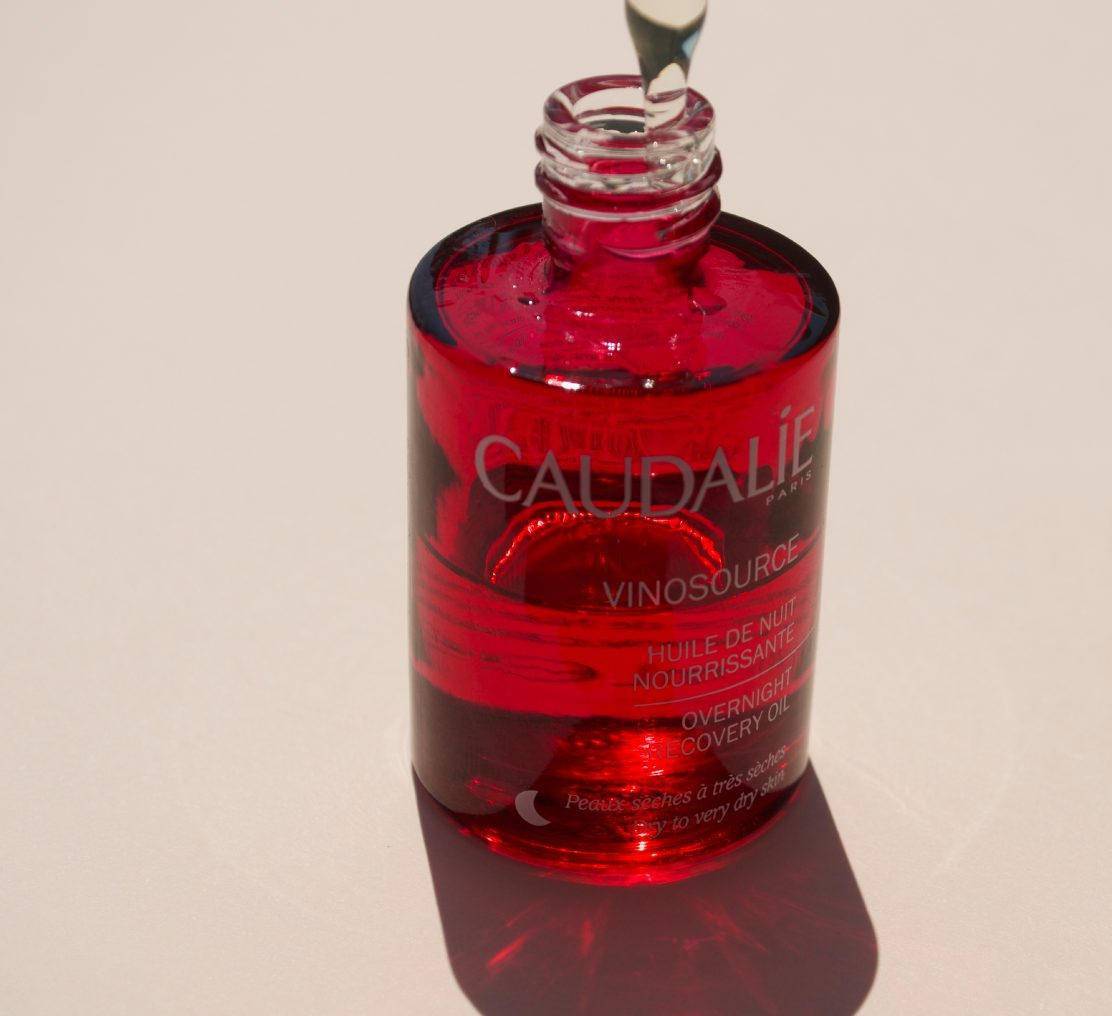 肌肤|护肤油真的很有油吗？抹油真的很快乐，特别是在现在