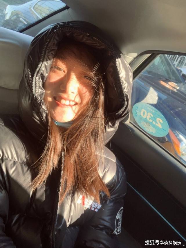 孙俪妹妹孙艳晒自拍秀素颜,穿羽绒服头发凌乱,完全不要偶像包袱